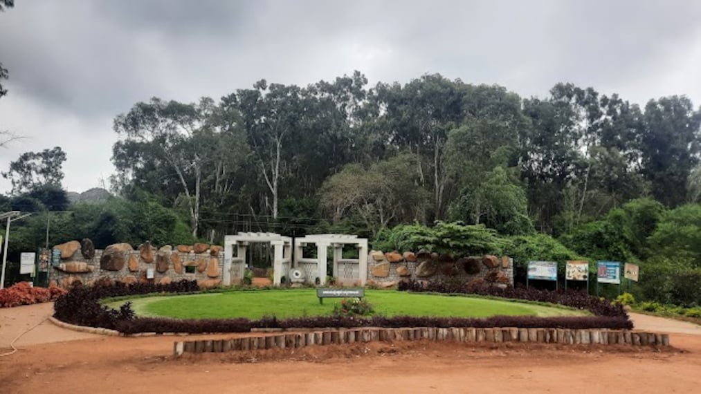 Chitradurga_Adumalleshwara_temple_2