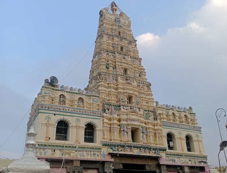 Chitradurga_Nayakanahatti_temple_2