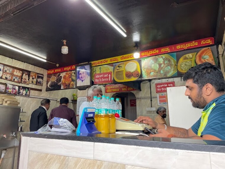 Chitradurga_Ravi_benne_dosa_2