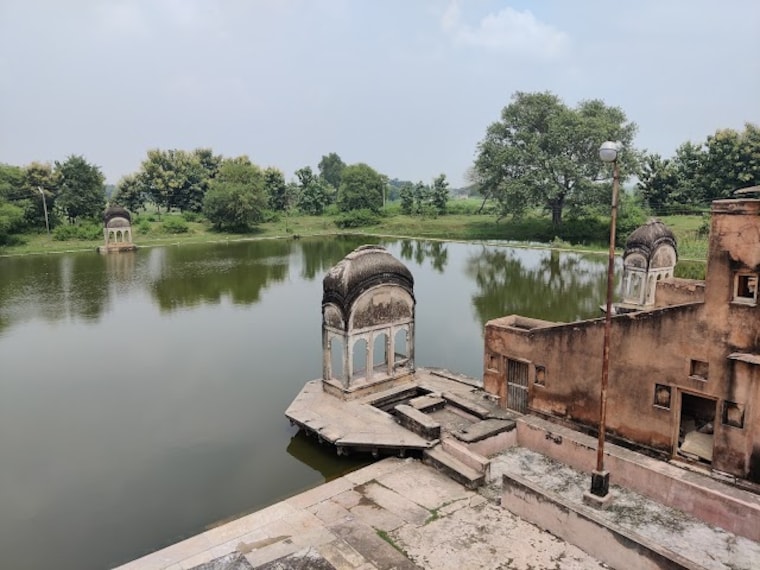 Chitrakoot_Ganesh_bagh_3