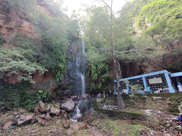 Chittoor_Kailasakona_waterfall_2