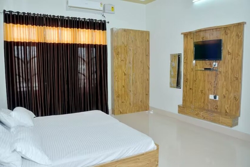 Etawah_Krishna_hotel_&_restaurant_1