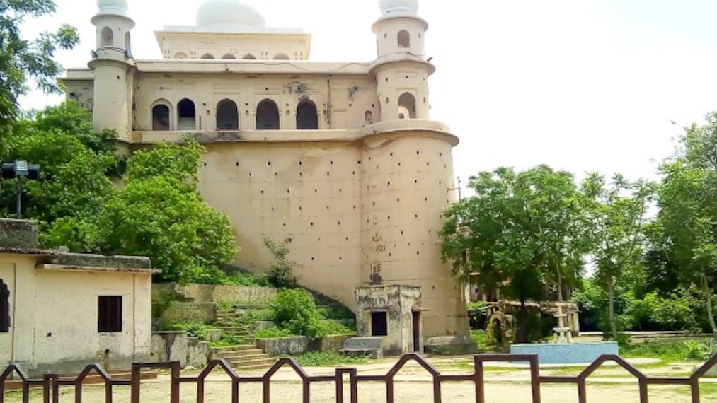 Etawah_Tixi_temple_1