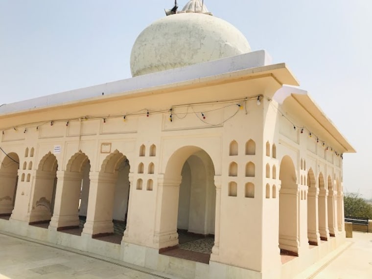 Etawah_Tixi_temple_2