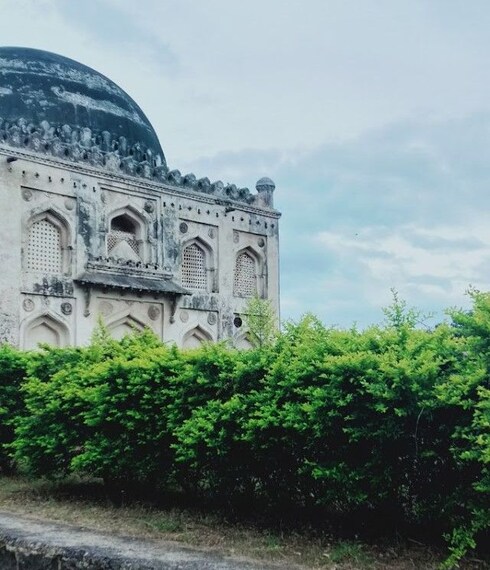 Gulbarga_Haft_gumbaz_3