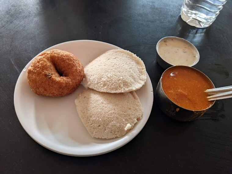 Gulbarga_Kamat_restaurant_1