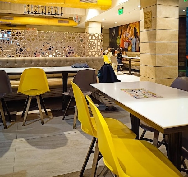 Hisar_Aangan_restaurant_&_party_hall_2