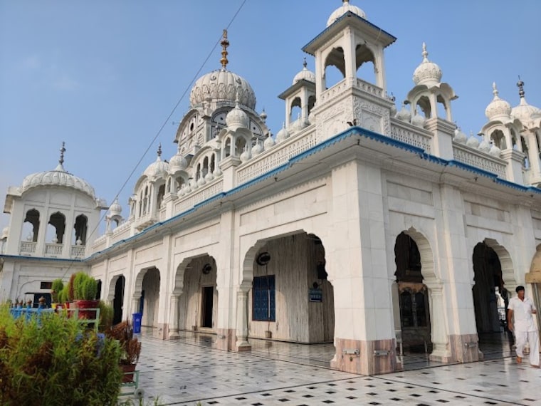 Hoshiarpur_Gurudwara_pulpukhta_sahib_1