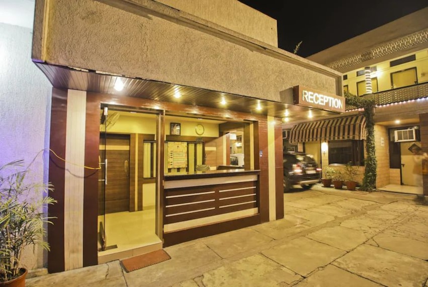 Hoshiarpur_Hotel_palace_1