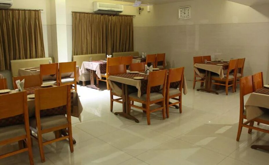 Jalgaon_Hotel_silver_palace_2