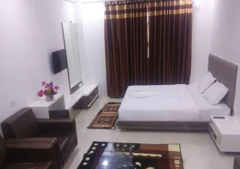 Jalgaon_Kamal_paradise_2