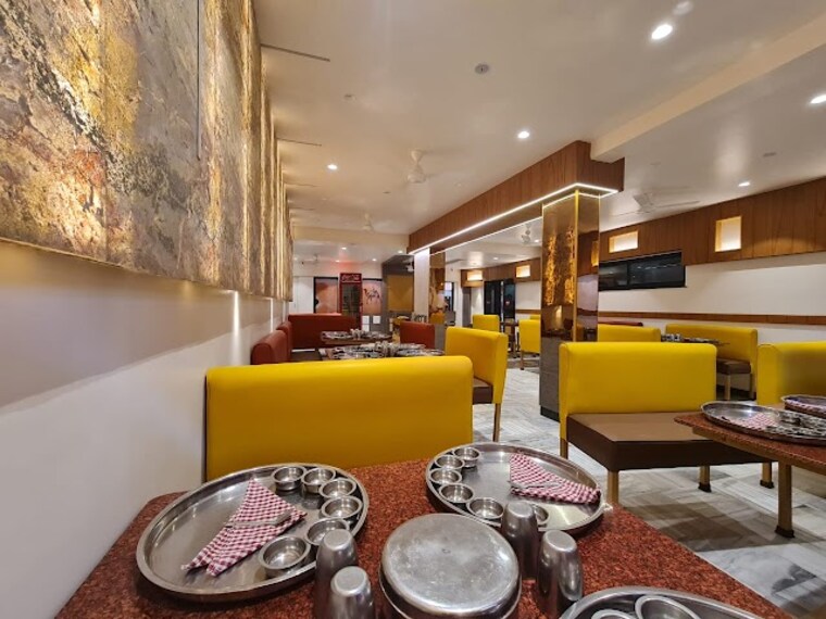 Jalgaon_Uttam_bhoj_1