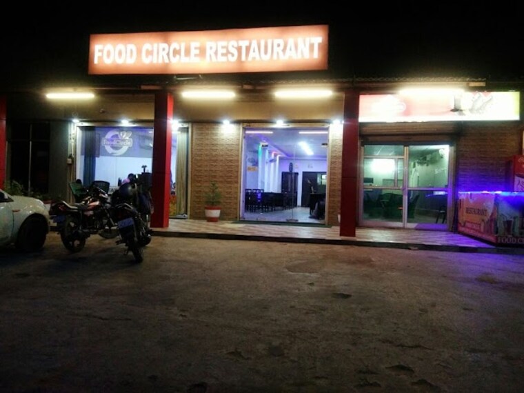 Jhunjhunu_Food_circle_restaurant_1
