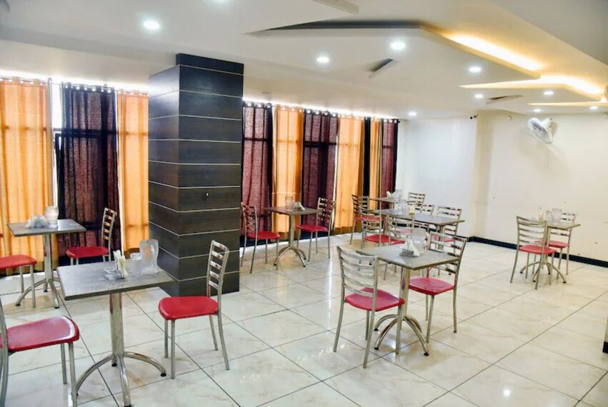 Jhunjhunu_Hotel_mid_town_2