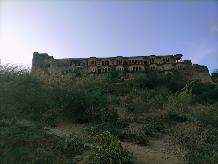 Jhunjhunu_Khetri_mahal_3