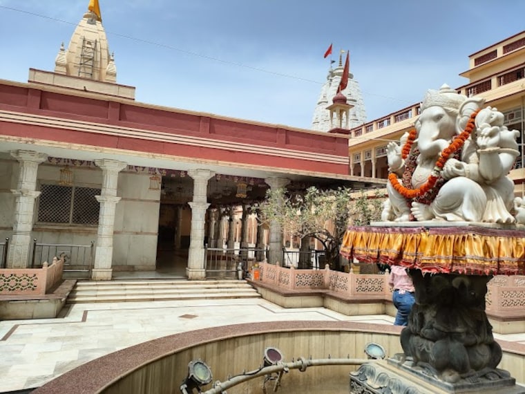 Jhunjhunu_Rani_sati_temple_2