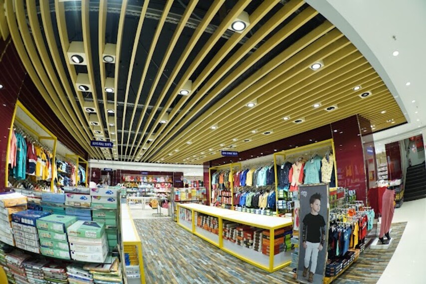 Kakinada_Cmr_shopping_mall_2