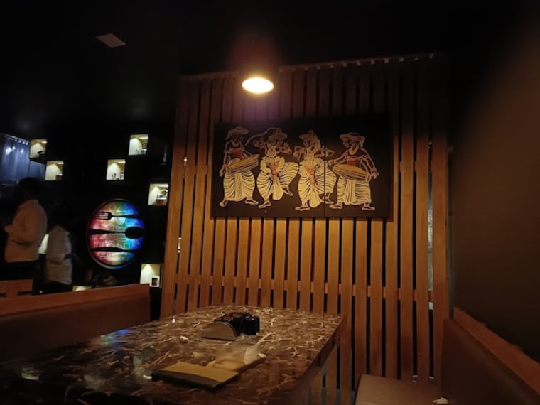 Kakinada_Reeves_restaurant_3