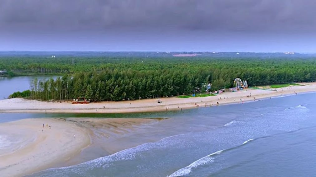 Kannur_Choottada_beach_3