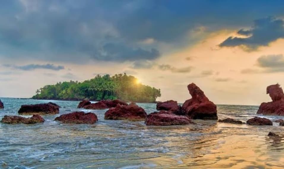 Kannur_Dharmadam_island_1