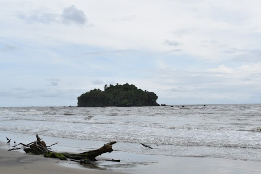 Kannur_Dharmadam_island_2