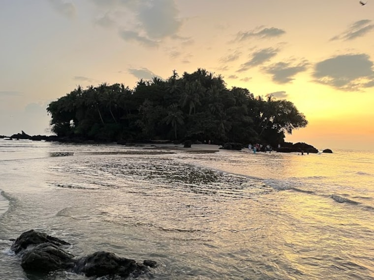 Kannur_Dharmadam_island_3