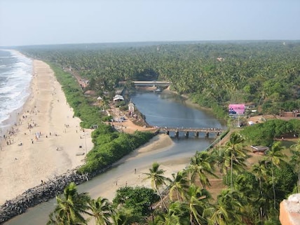 Payyambalam Beach