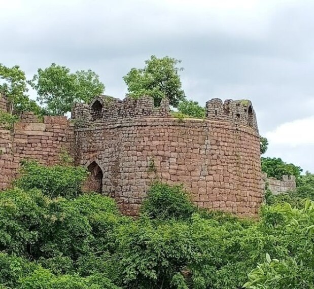 Karimnagar_Ramagiri_fort_1