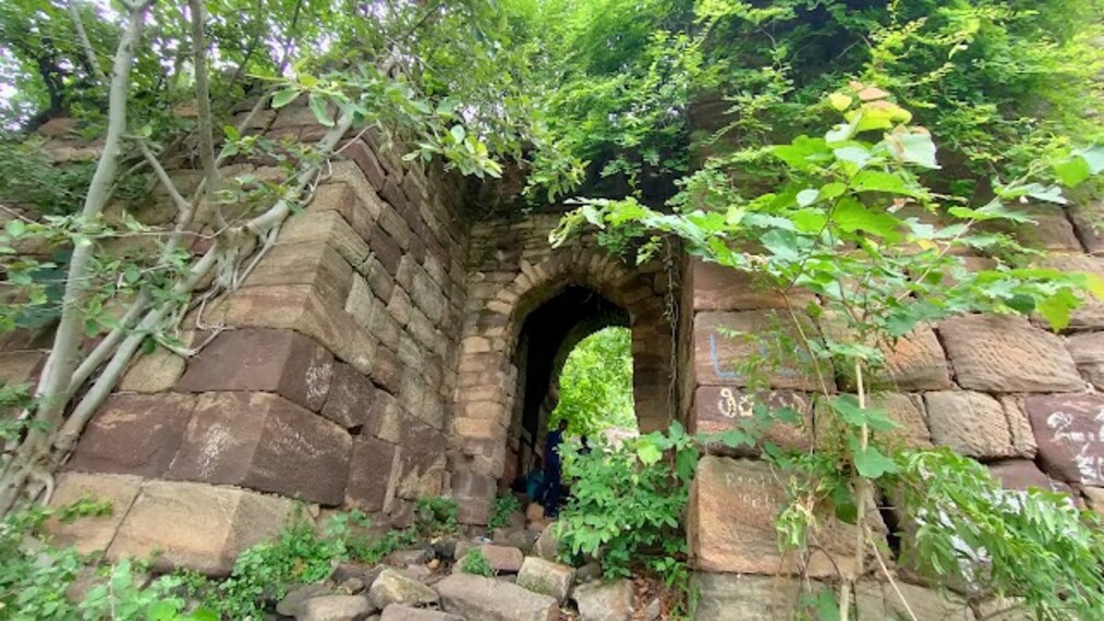 Karimnagar_Ramagiri_fort_2