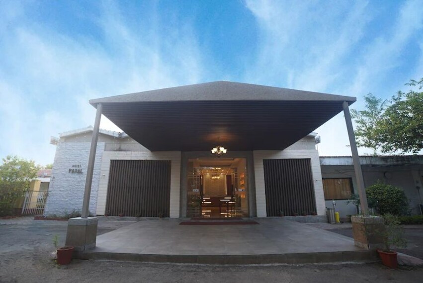 Khajuraho_Mpt_payal-khajuraho_3