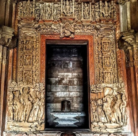 Khajuraho_Vishvanatha_temple_2