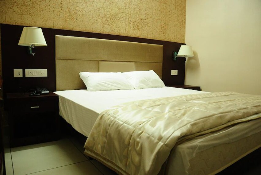 Khammam_Hotel_kaveri_2