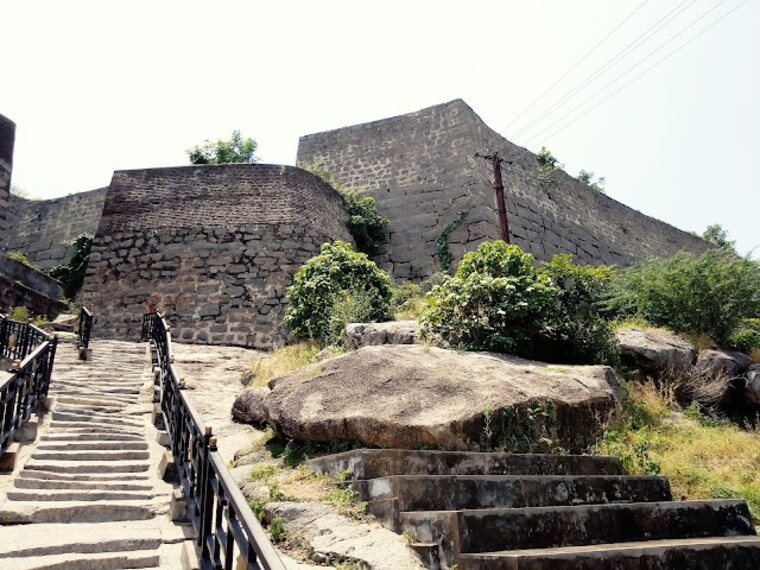 Khammam_Khammam_fort_1