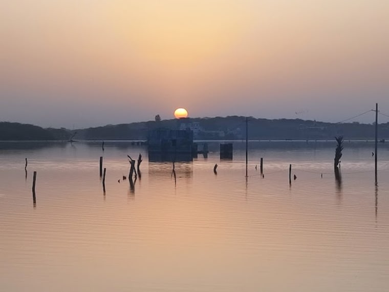 Kishangarh_Gondulav_lake_2