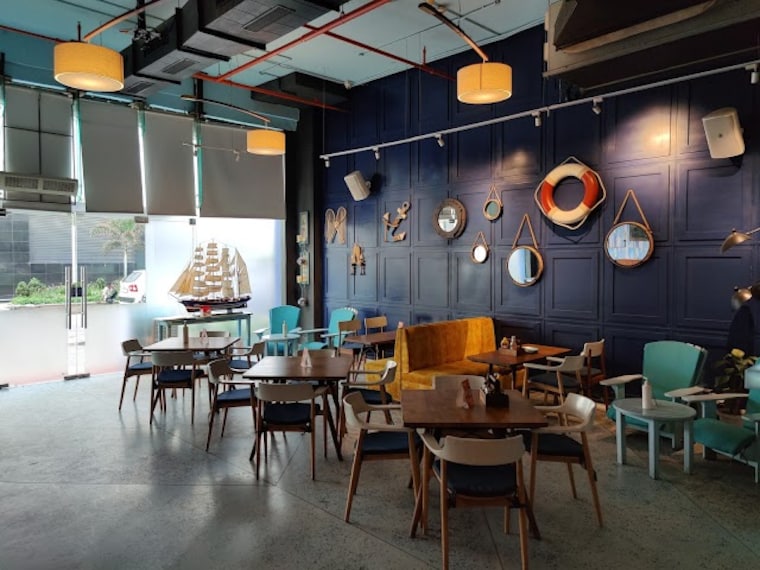 Kottayam_Boat_house_cafe_1