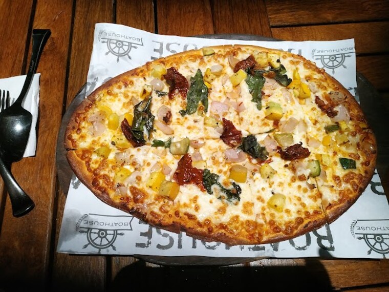 Kottayam_Boat_house_cafe_3