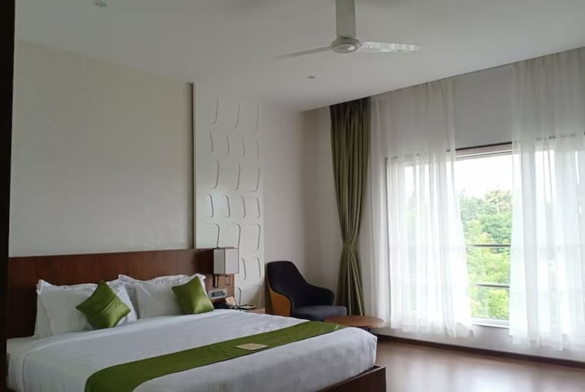 Kottayam_Hotel_ceasar_palace_2