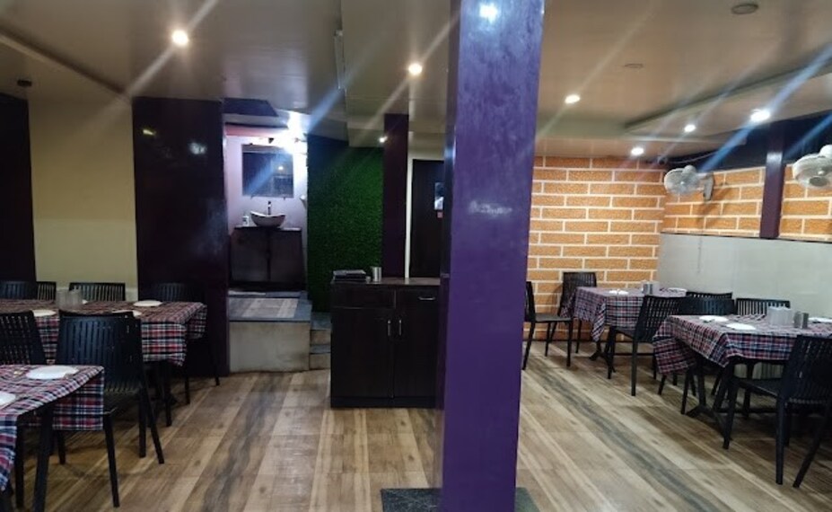 Latur_Dawat_family_restaurant_1