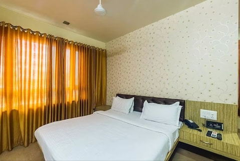 Hotel Embassy International