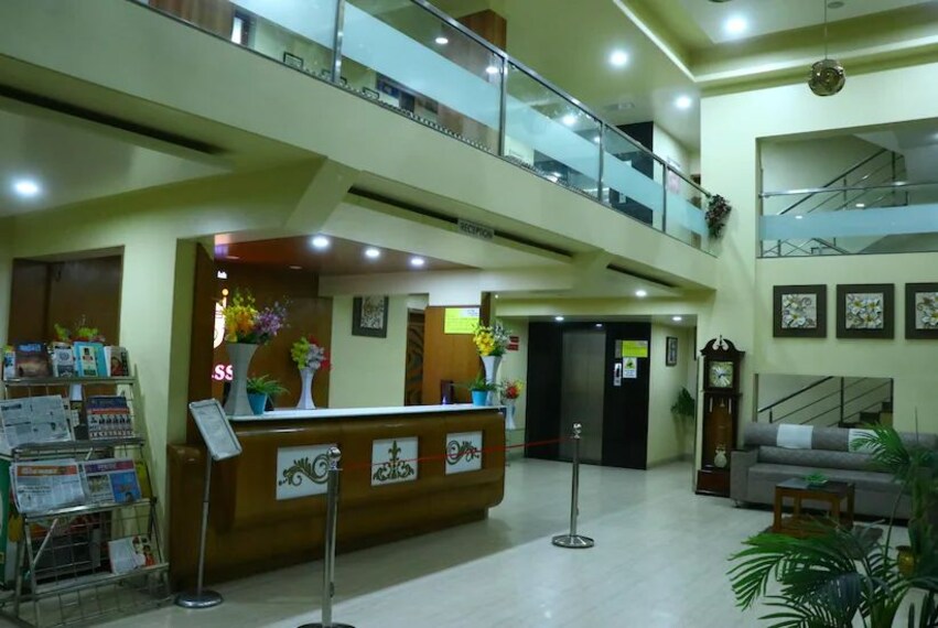 Latur_Hotel_embassy_international_3
