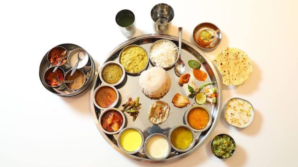 Latur_Shahi_bhoj_restaurant_2