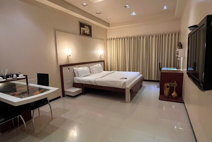 Latur_The_aroma_hotel_1