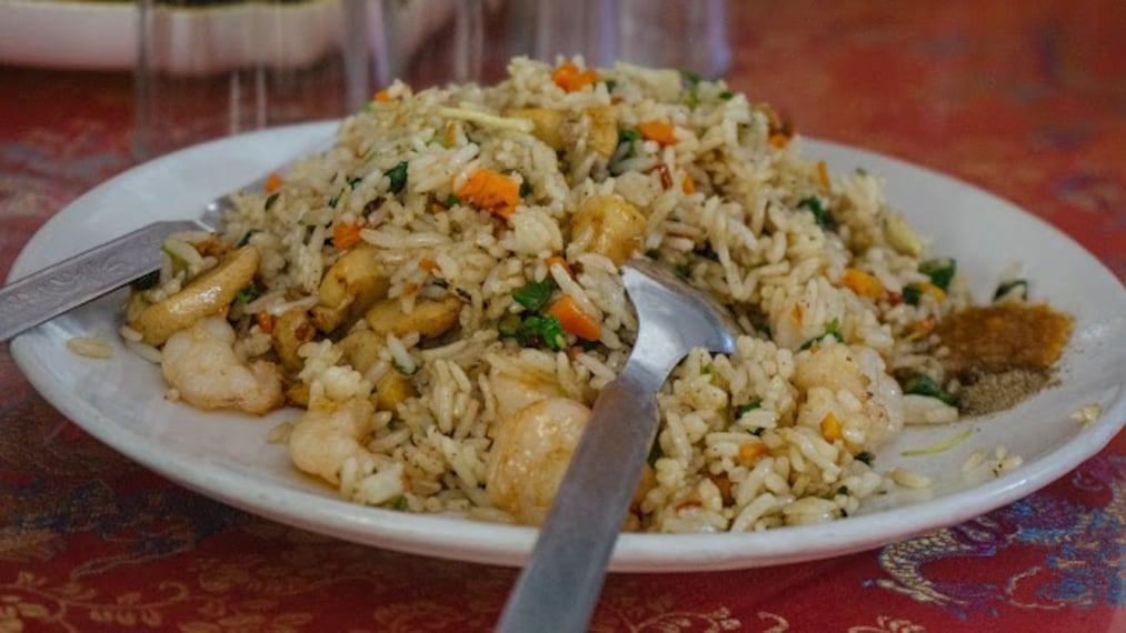 Lava_China_garden_restaurant_2