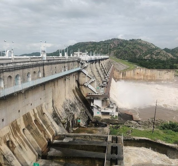 Mehsana_Dharoi_dam_2
