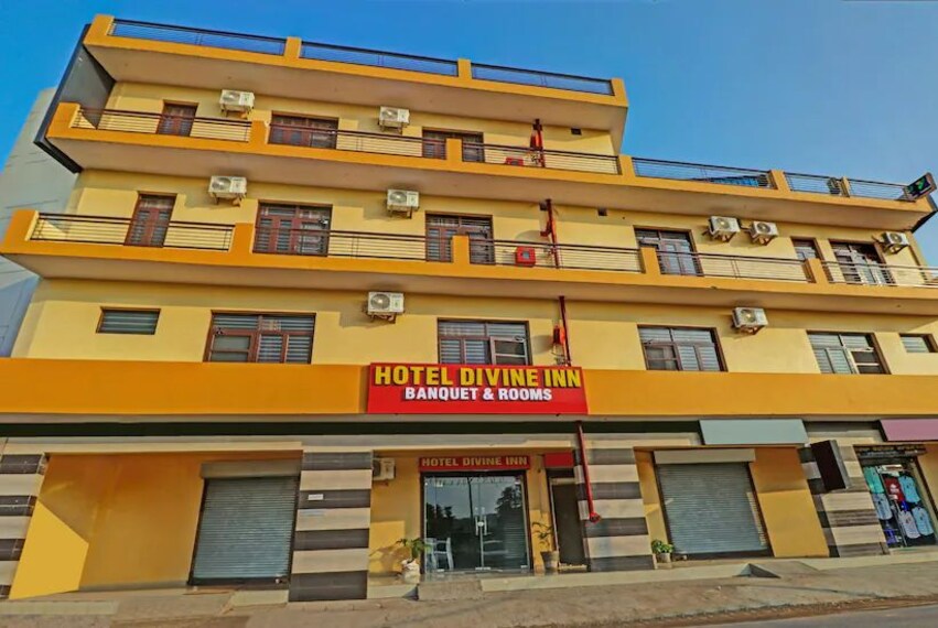 Mohali_Treebo_trip_divine_inn_3