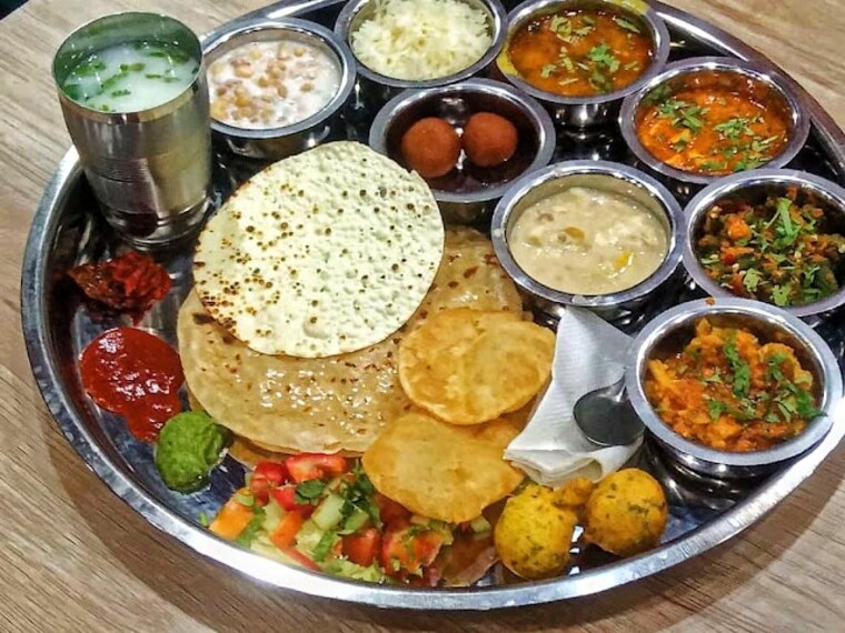 Nathdwara_Neelam_dining_hall_2