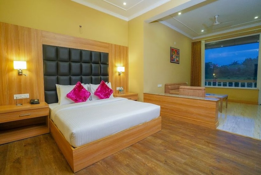 Palampur_Neugal_river_front_2