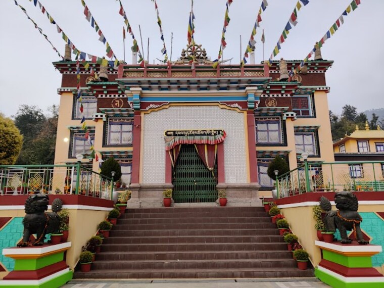 Palampur_Tashi_jong_monastery_1