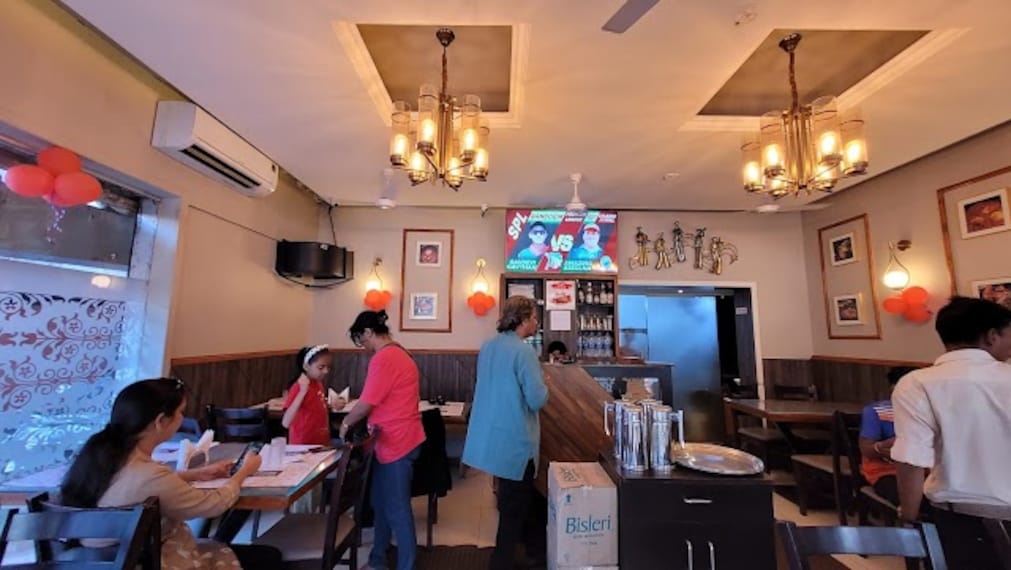 Ratnagiri_Aarti_dining_1