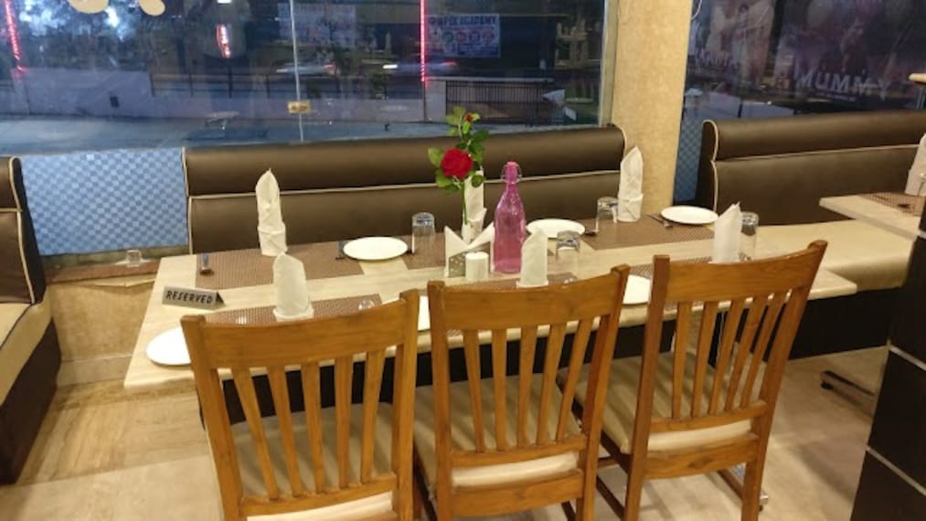 Roorkee_Pi_restaurant_1